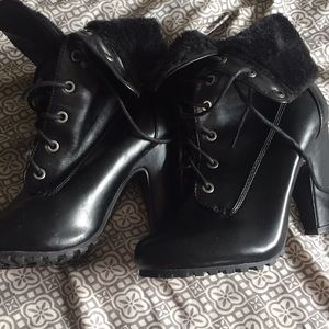 Black Size 7 boots/heels